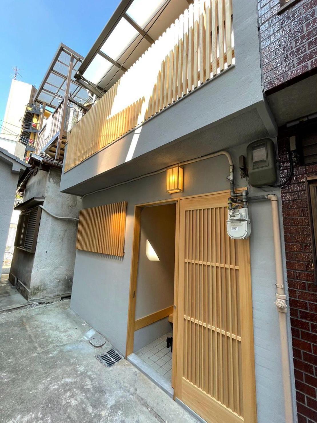 Tamatsukan 玉津館, Kansai Airport 關西空港 57 Mins, Namba 6 Mins, Nihonbashi 4 Mins, Universal Studio 37 Mins, Nara 30 Mins, Walk Jr Tsuruhashi 7 Mins, Early Check In Osaka Esterno foto